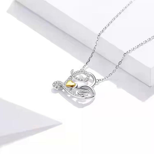 Jewelry Love-shaped Pendant Necklace Female Niche Design Sense Fashion LOVE Letter Clavicle Chain Jewelry