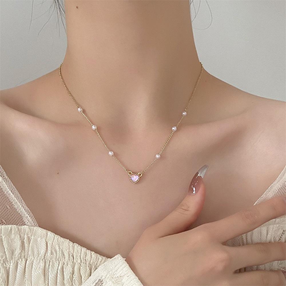 Ins Love Pearl Necklace Female Fashion Niche Peach Heart Pendant Clavicle Chain Sweet Simple Necklace