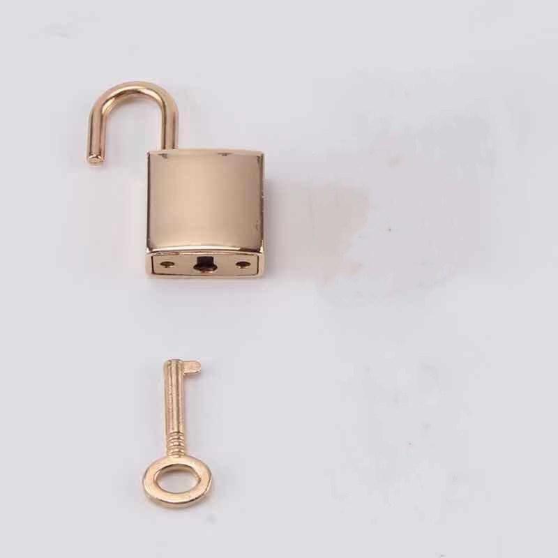 Jewelry hip-hop net red same style lock with key detachable wearable metal chain necklace