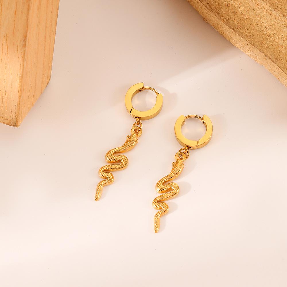 Trendy fashion all-match light luxury niche design stainless steel gold ladies snake earrings earrings