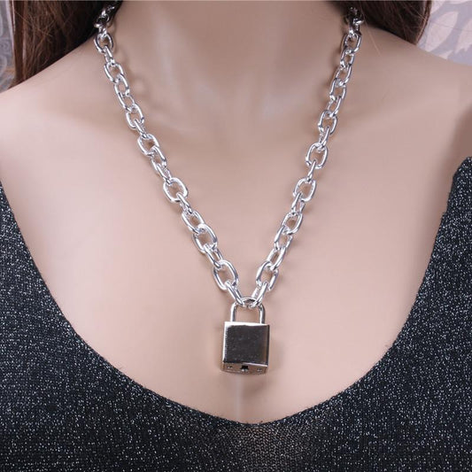 Punk Aluminum Chain Lock Pendant Necklace Rock Hip Hop Men and Women Gold and Silver Padlock Necklace Free Key Necklace