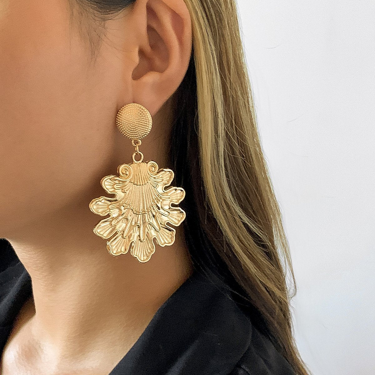 Jewelry fashion personality metal three-dimensional goldfish earrings trend simple several shield earrings women