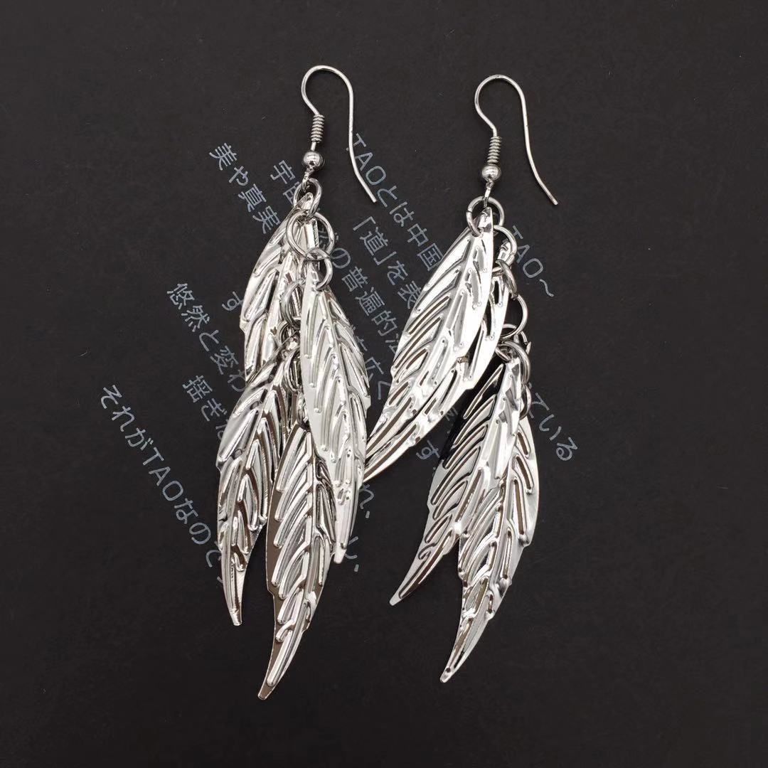 Four pieces of textured leaf sequin earrings popular exaggerated earrings