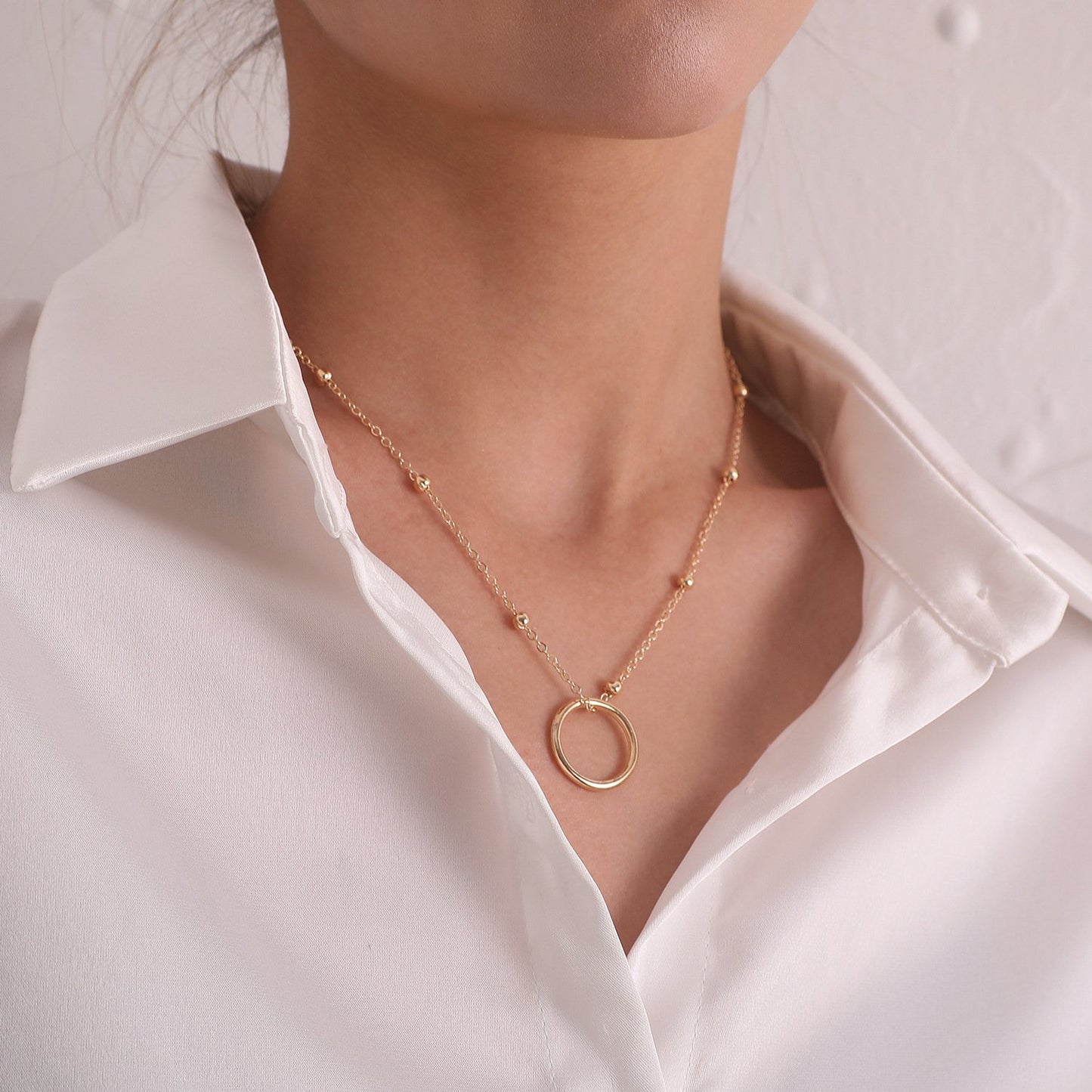 Jewelry Fashion Bead Chain Round Geometric Ring Pendant Necklace Female Fashion Temperament Versatile Necklace