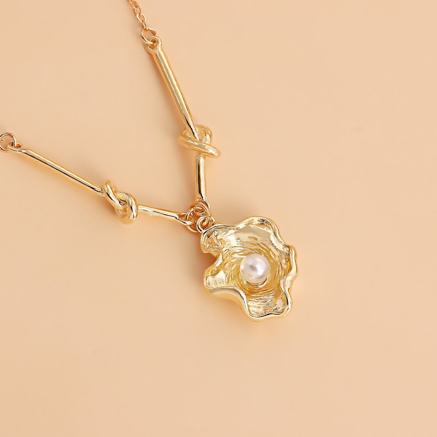 Jewelry trend double-layer imitation pearl geometric shaped pendant necklace female niche design sense