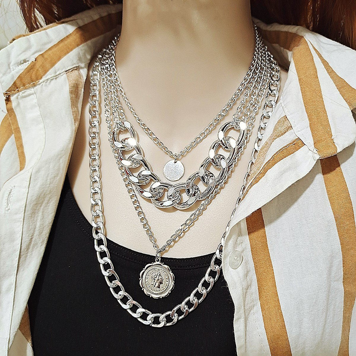 Popular Multilayer Necklace Round Plate Hip Hop Queen Lace Pendant Necklace Clavicle Chain Necklace