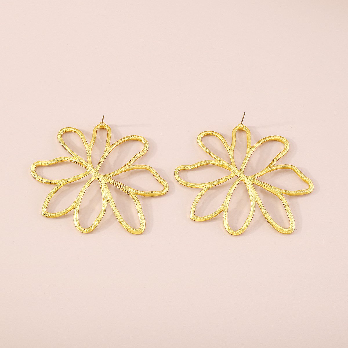 E1889 Jewelry Hollow Geometric Flower Earrings Metal Fashion Irregular Exaggerated Earrings