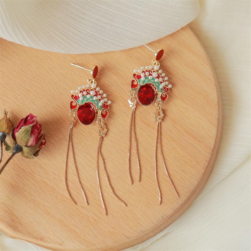 Chinese face earrings retro Beijing opera pearl earrings female diamond temperament net red tassel long earrings