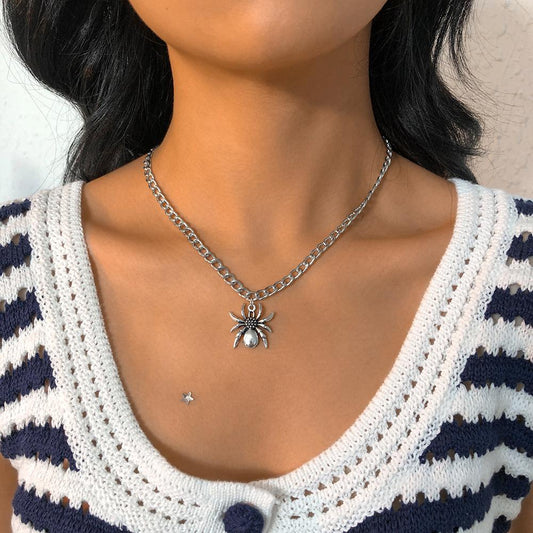 N957 Personality Spider Pendant Necklace Geometric Metal Chain Necklace Fashion Temperament Creative Clavicle Chain
