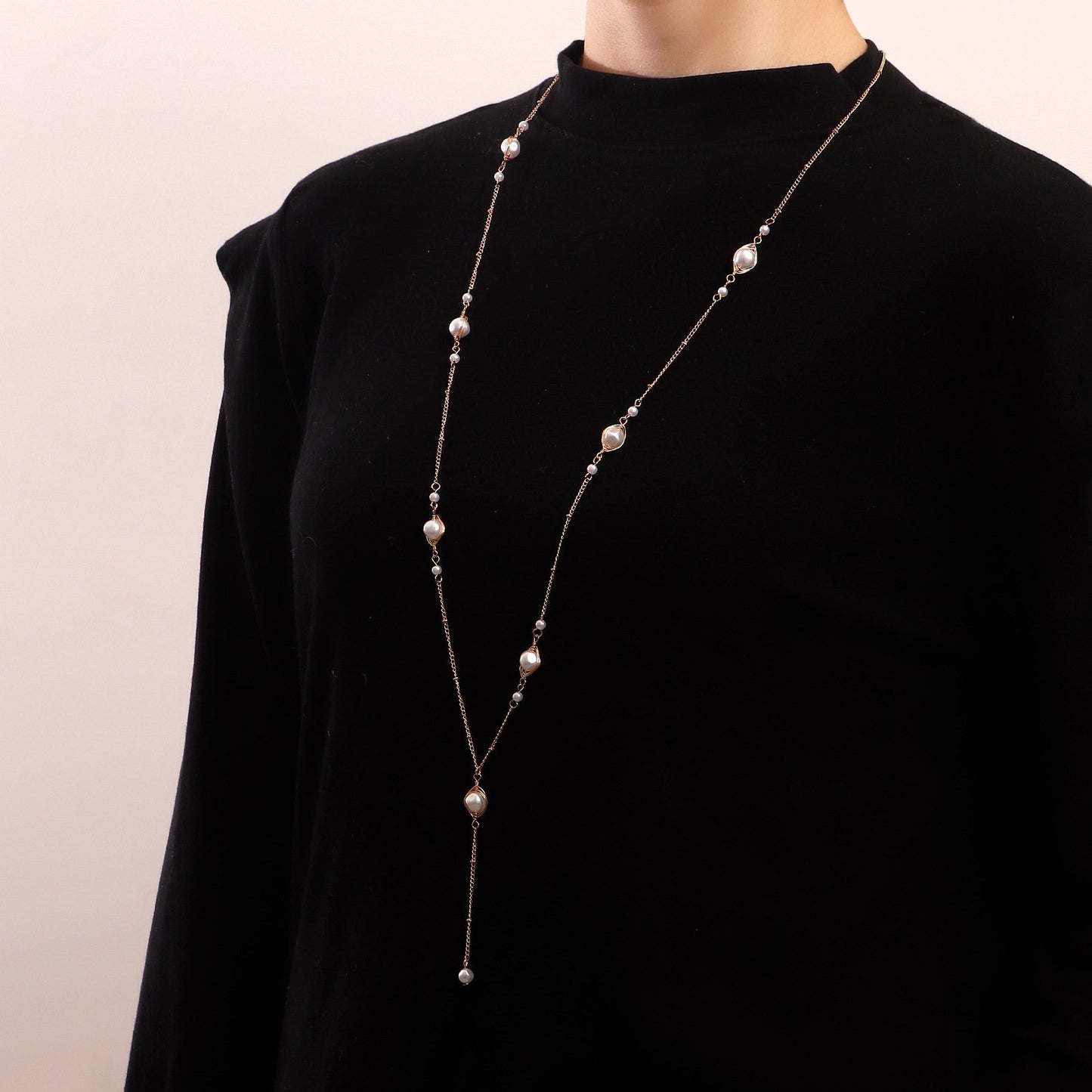 Autumn and winter trendy imitation pearl pendant sweater chain necklace female all-match niche design cold collarbone chain accessories