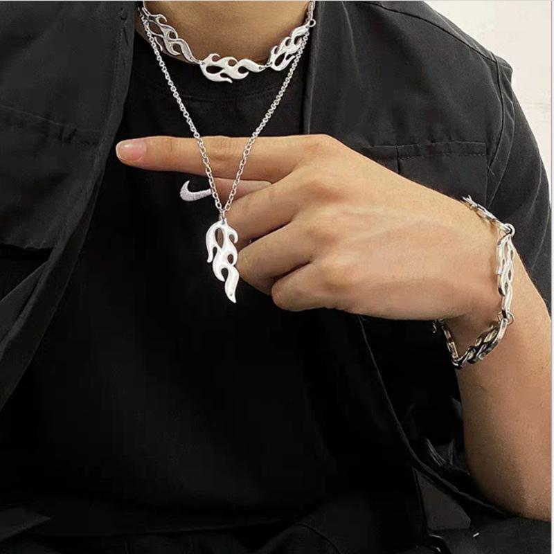 Jewelry men and women domineering flame necklace necklace fashion simple hip-hop multi-layer three-piece necklace