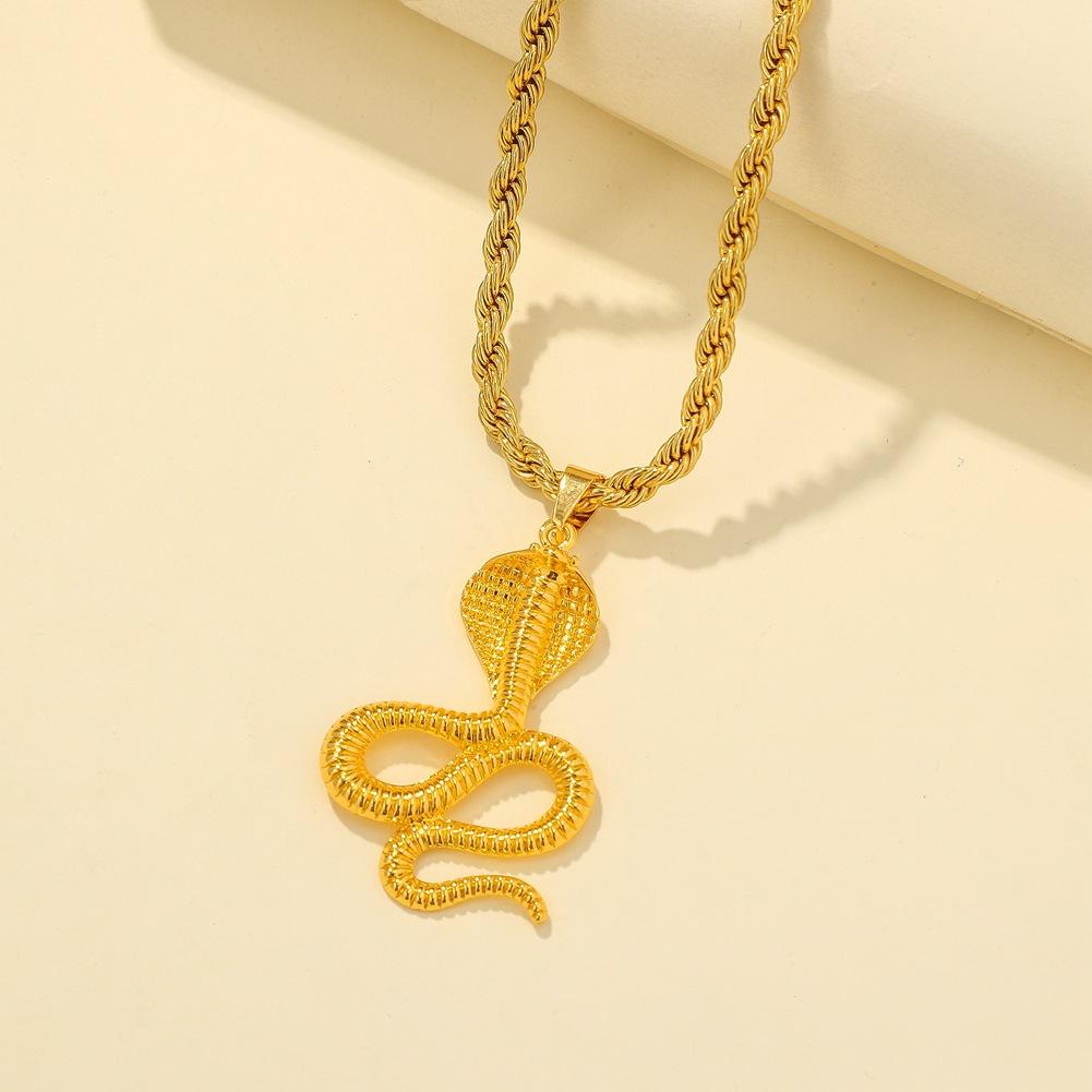 Jewelry personalized men's twist chain exaggerated metal cobra pendant hip-hop long necklace