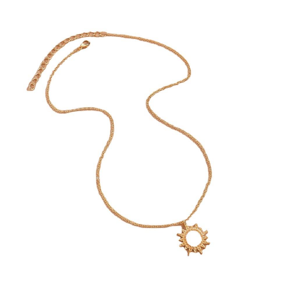 Fashion Alloy Pendant Necklace Women Retro Sunflower Clavicle Chain Accessories