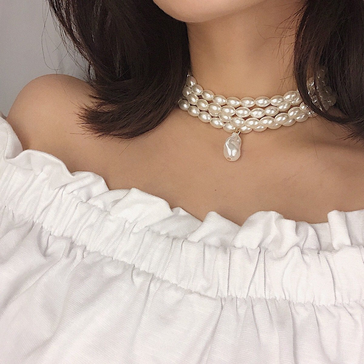 Retro Elegant Hepburn Multi-layer Pearl Necklace Shaped Necklace Female Collar Choker Choker Necklace Clavicle Chain Female