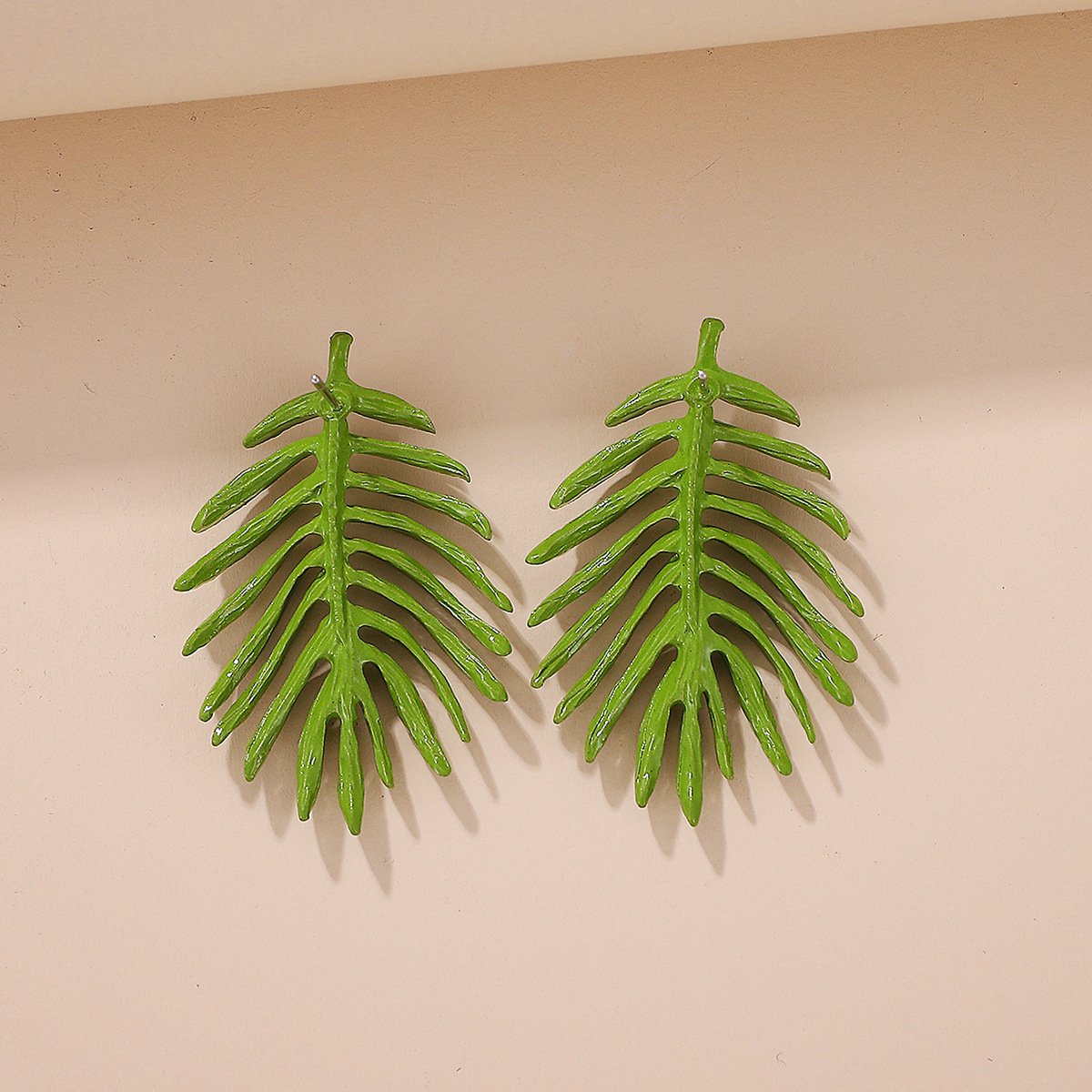Ins hollow leaf earrings female fashion Mori super fairy creative leaf earrings personality temperament earrings