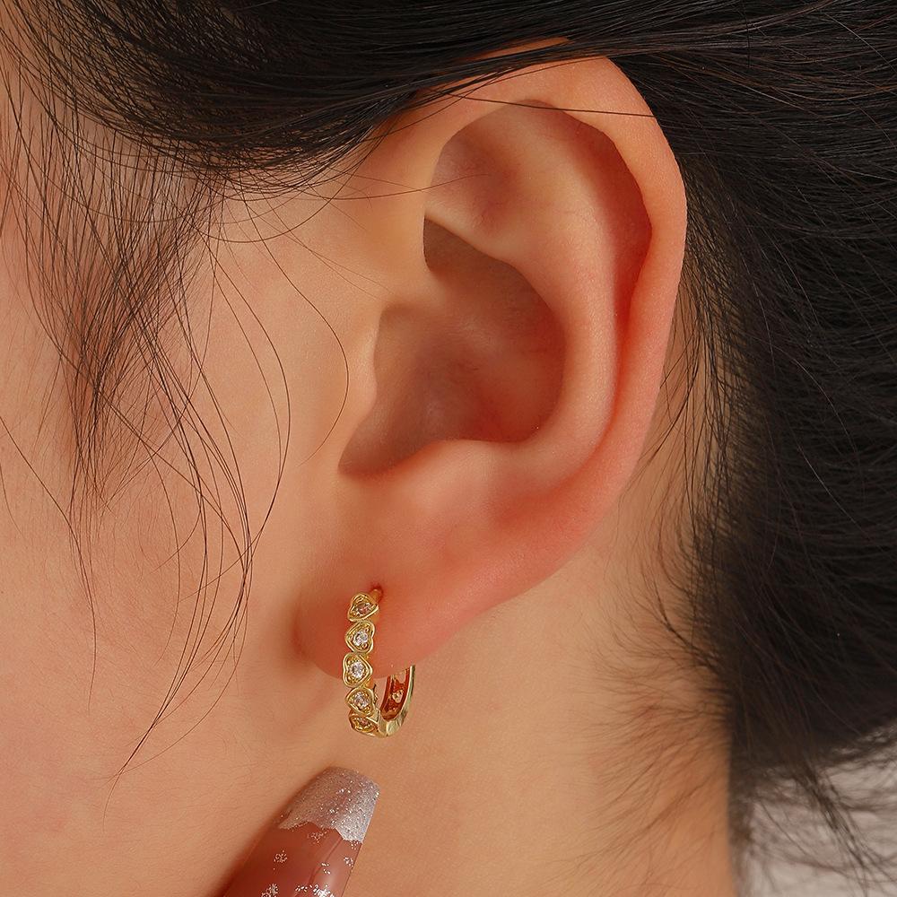 ins simple micro-inlaid zircon flower earrings fashion temperament niche design stitching love ear buckle earrings