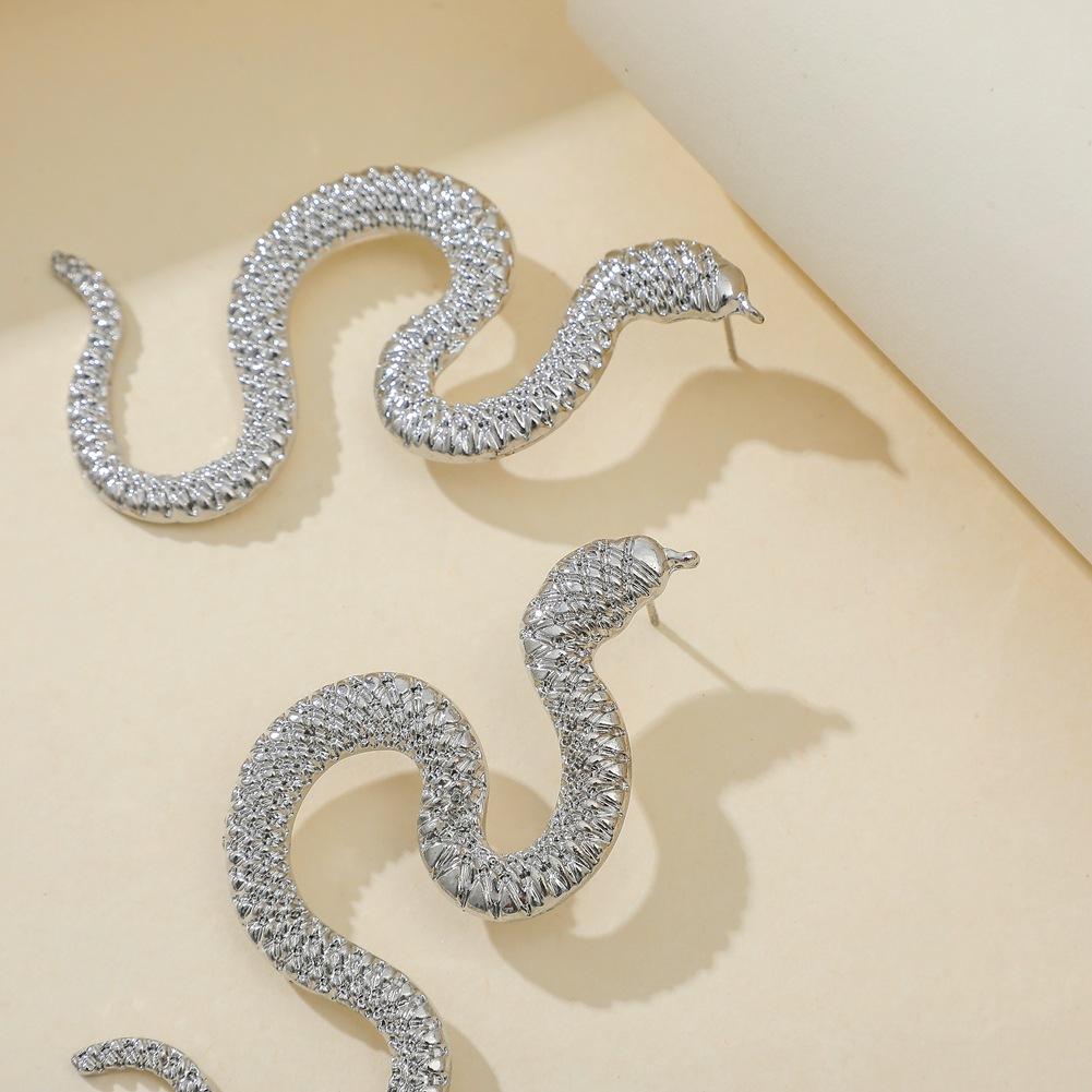 Explosive Snake Earrings Exaggerated Personality Metal Snake Element Trend Earrings Fashion Earrings