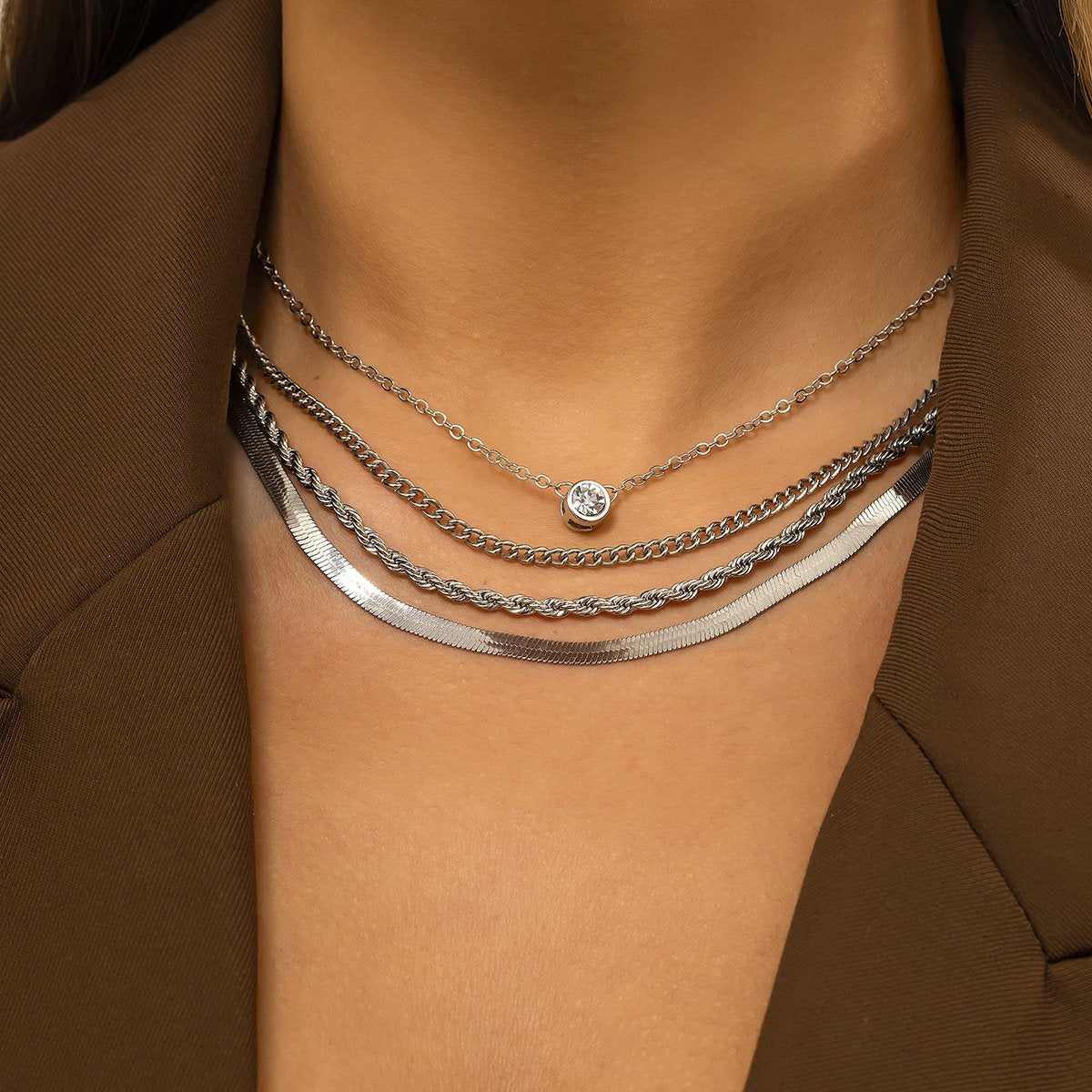 Jewelry Metal Versatile Snake Bone Chain Necklace Female Hip Hop Fashion Inlaid Rhinestone Pendant Necklace