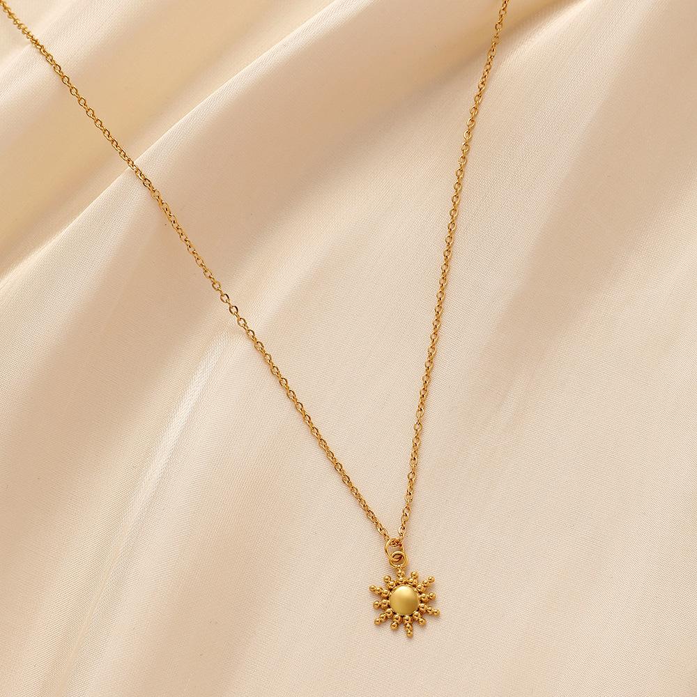 Stylish Simple Personality Golden Stainless Steel Little Sun Versatile Retro Ladies Necklace