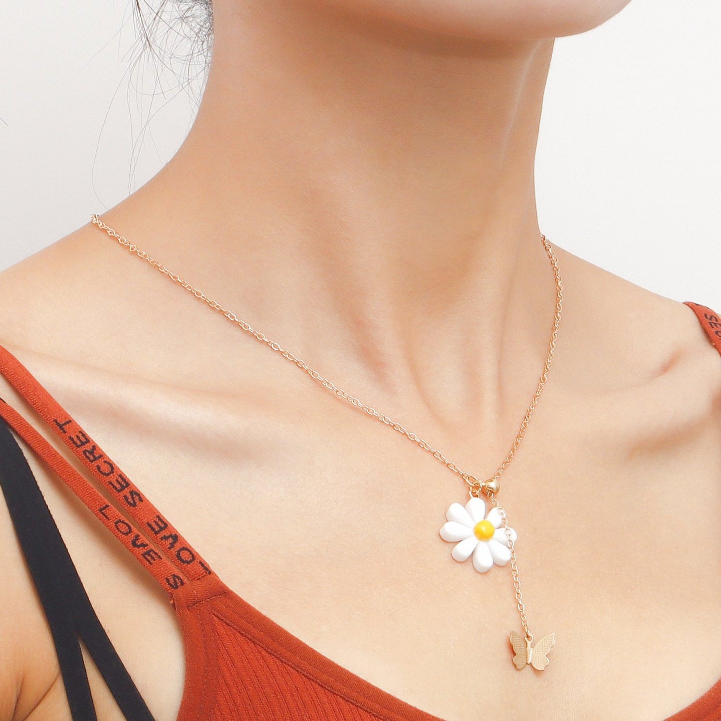 Jewelry Versatile Daisy Petal Butterfly Pendant Necklace Female Creative Design Tassel Necklace