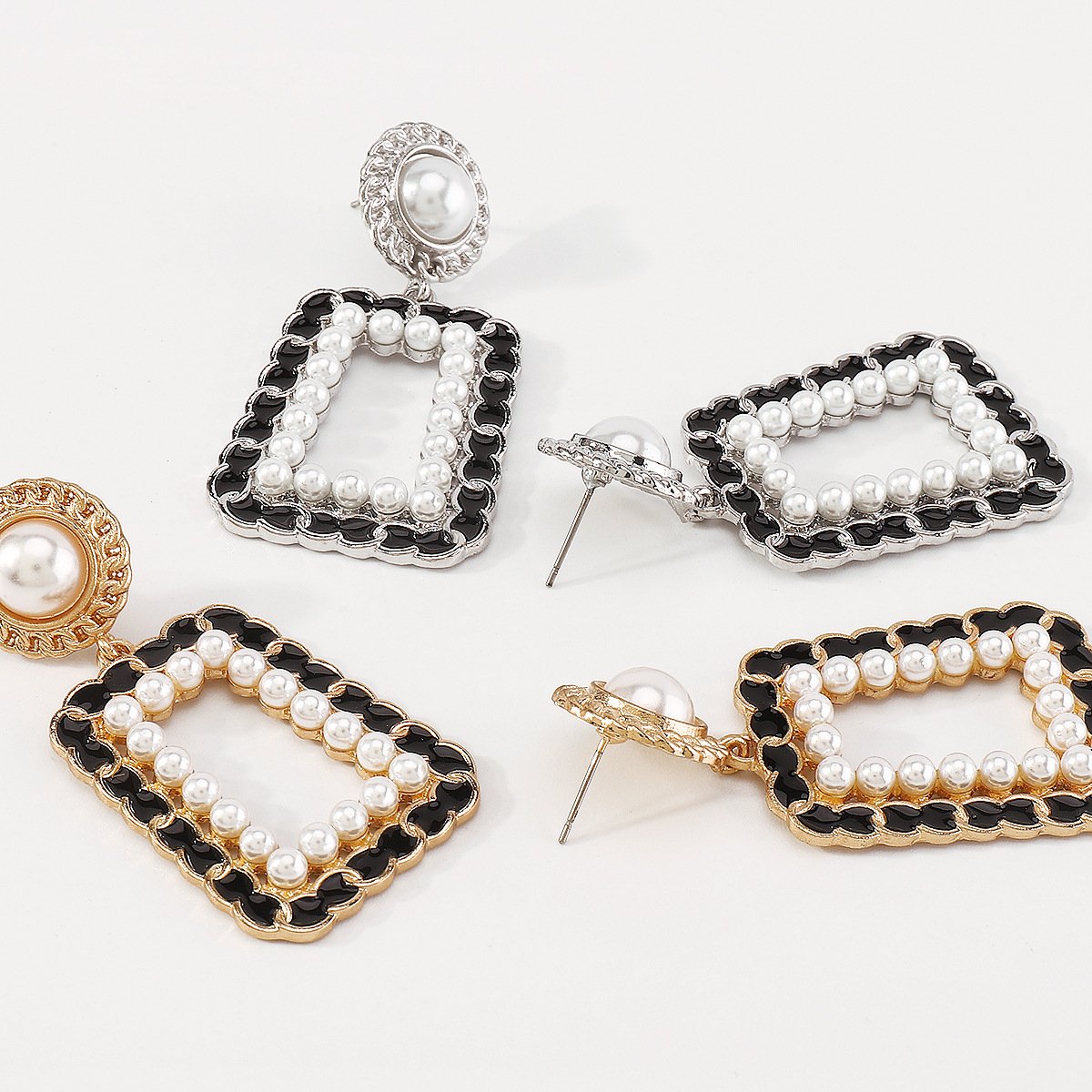 E188 Personality Niche Oil Drop Pearl Earrings French Romantic Retro Elegant Square Fashion Earrings