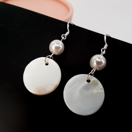 Natural round shell earrings simple pure handmade retro temperament female pearl earrings second hair Aqin same style