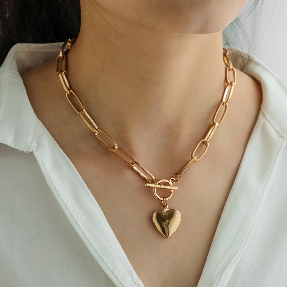 Jewelry simple metal heart-shaped photo box pendant personality exaggerated chain fashion OT buckle necklace