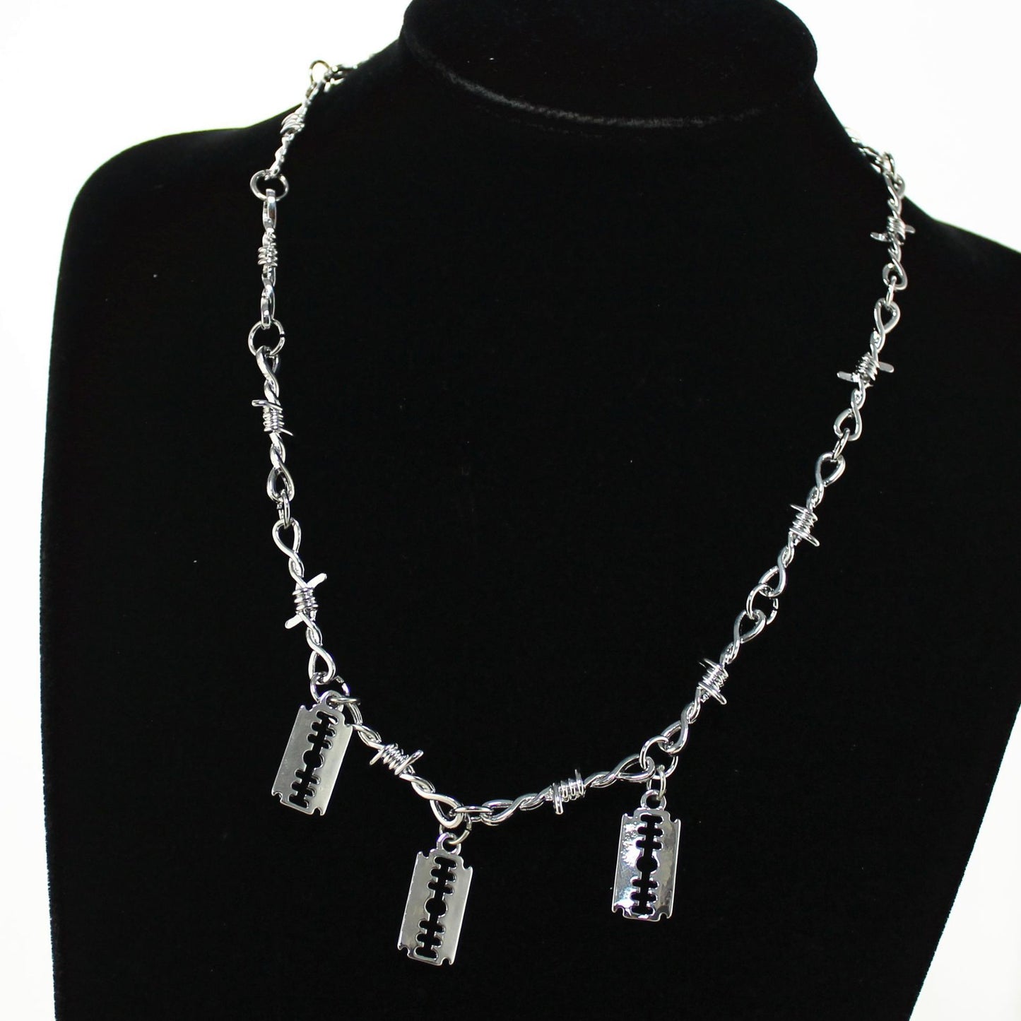 INS thorn necklace cold texture thorn hip-hop punk couple necklace personality blade necklace