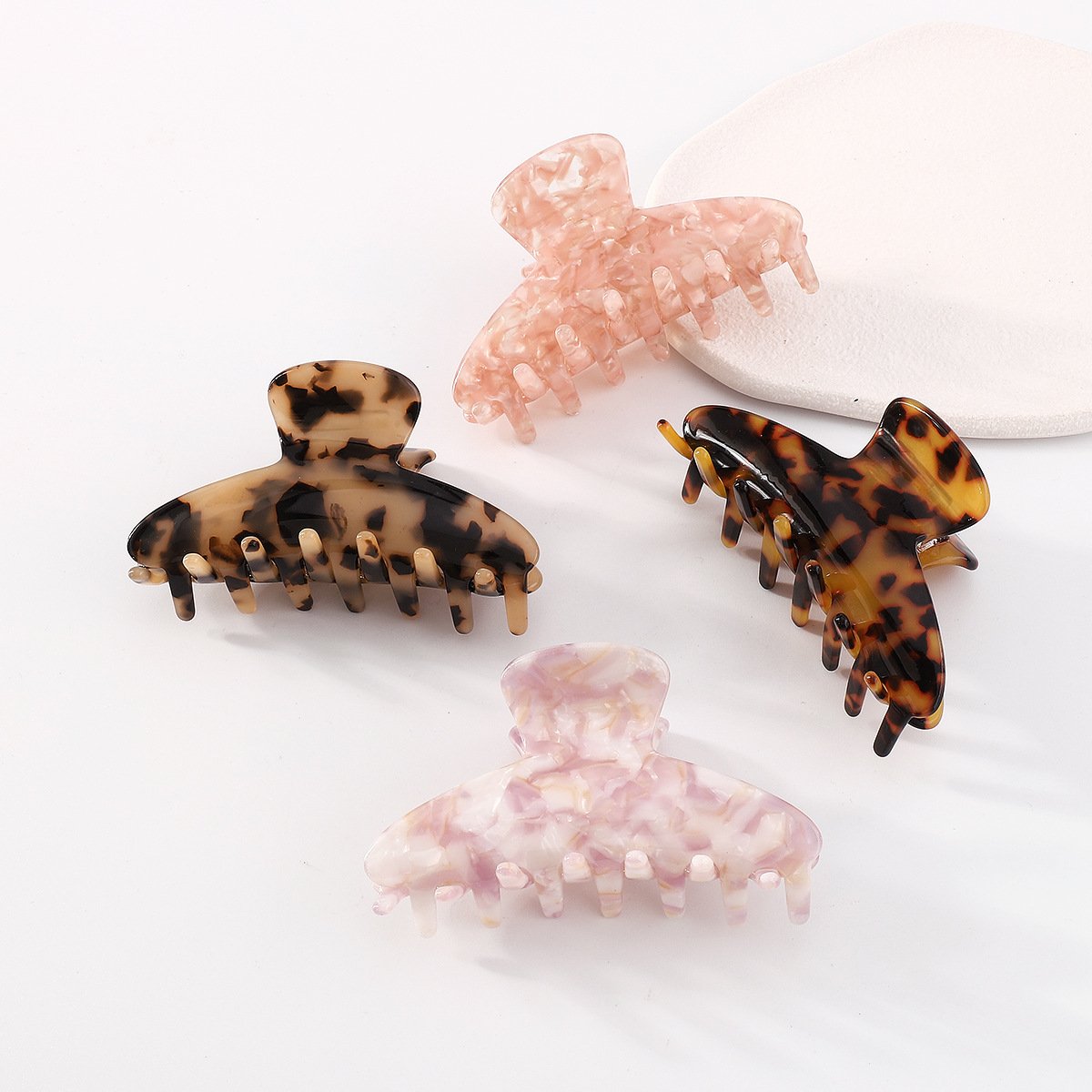 F428 Internet celebrity simple and gentle shark hair clip female personality plate fashion lazy hair accessories back head clip