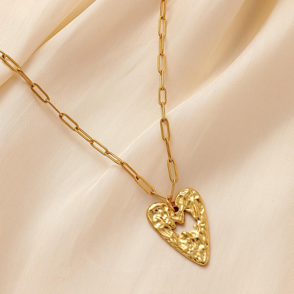 Fashion Simple Texture Stainless Steel Gold Hollow Love Hammer Pattern Necklace Versatile Personality Necklace