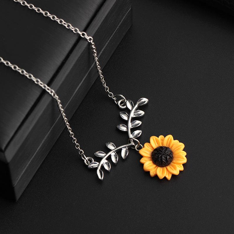 Sunflower leaves flower pendant collarbone chain necklace earrings set branches three-piece set