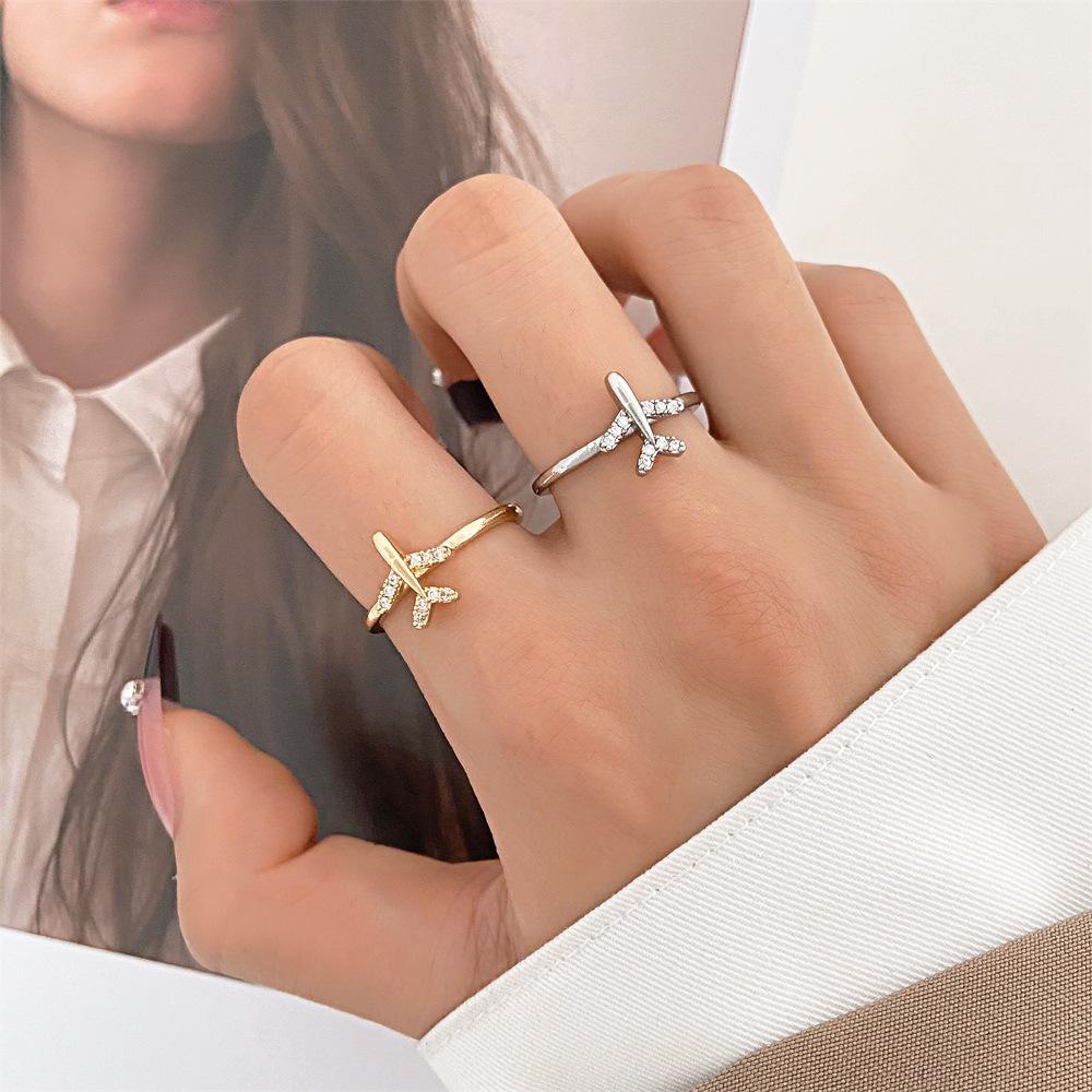 Ins full diamond airplane ring female fashion temperament niche design metal geometric opening index finger ring couple