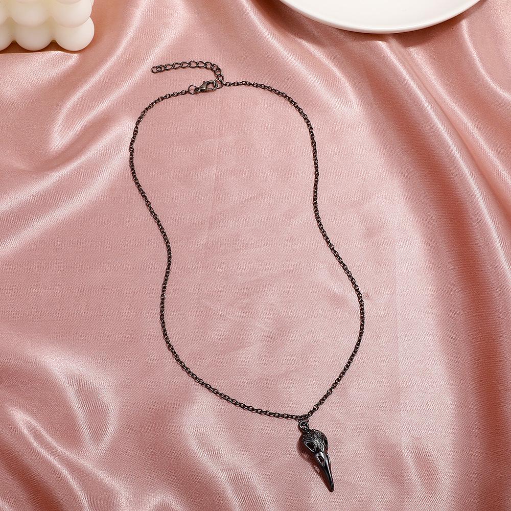 Goth Punk Raven Skull Pendant Necklace Frosty Clavicle Chain Halloween Gift