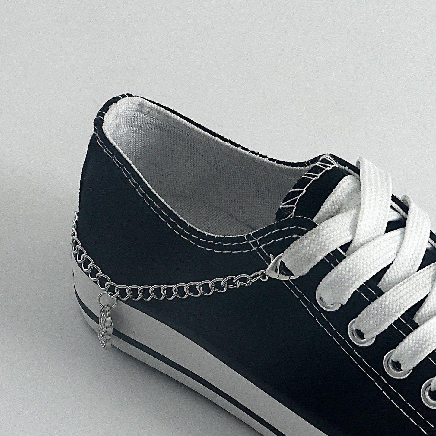 Jewelry personality diamond letter BAY pendant shoe chain accessories female punk simple niche shoe decoration