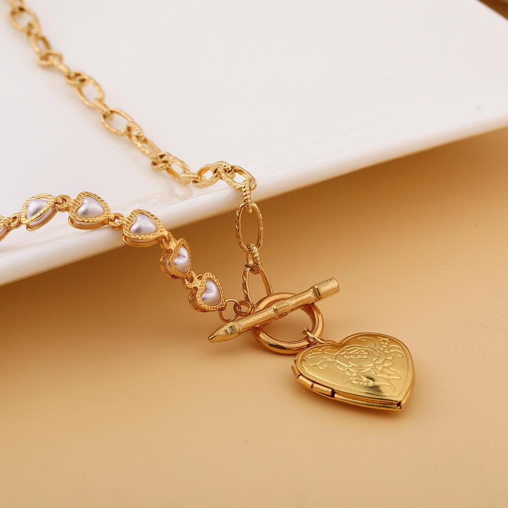 Dongdaemun Fashion Stainless Steel Chain Love Pearl Clavicle Chain Simple OT Buckle Peach Heart Box Necklace Female