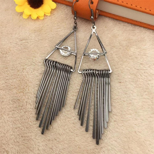 Popular Exaggerated Jewelry Triangle Ladies Earrings Fine Pattern Metal Tassel Imitation Zircon Earrings High Quality Earrings