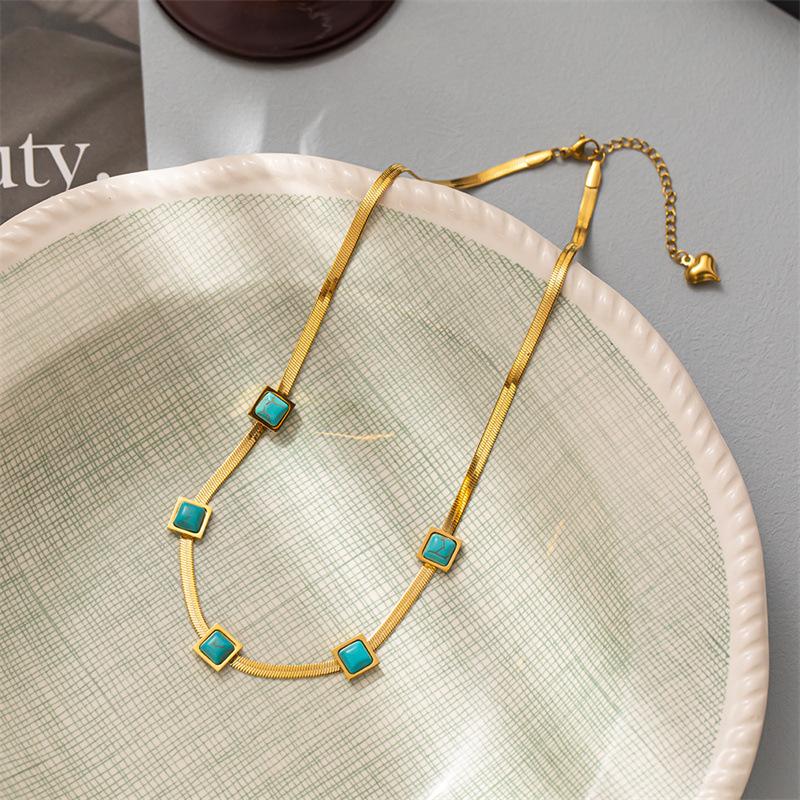 ins natural square emerald zircon clavicle chain titanium steel letter square blade chain niche light luxury