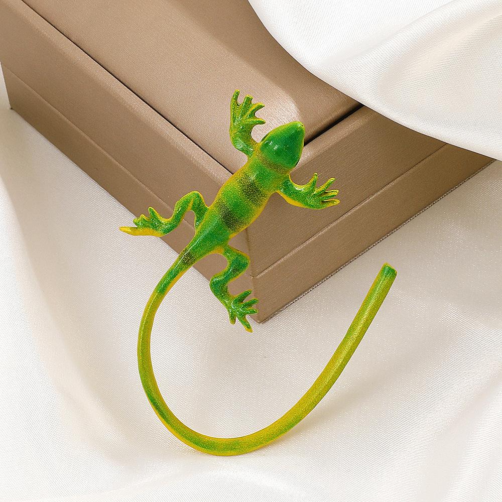 Ins exaggerated lizard ear clip without ear hole fashion creative niche design gecko ear bone clip animal earrings