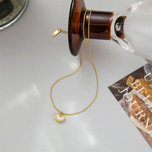 Titanium steel niche design simple love peach heart heart-shaped mother-of-pearl necklace white shell pendant light luxury luxury sense