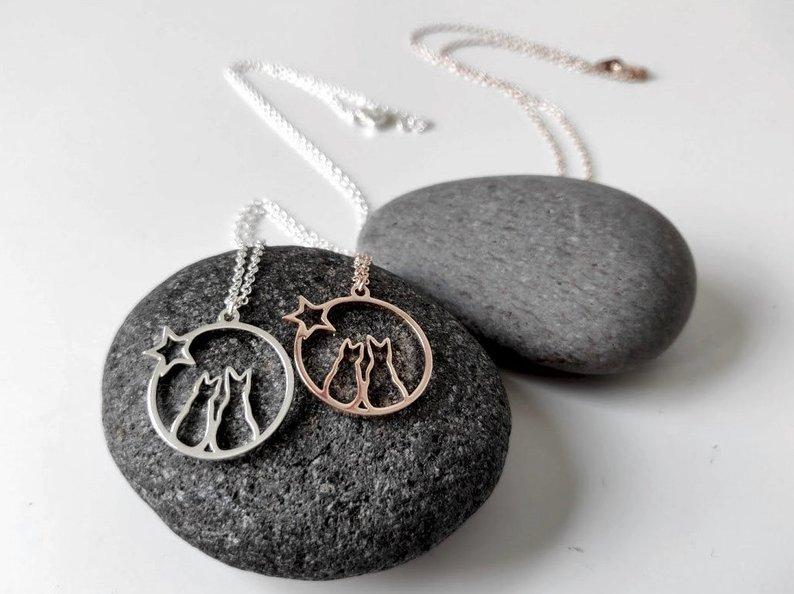 19 Years Hollow Cat Necklace Couple Star Cat Watching Meteor Shower Pendant Sweet and Cute Girls Jewelry