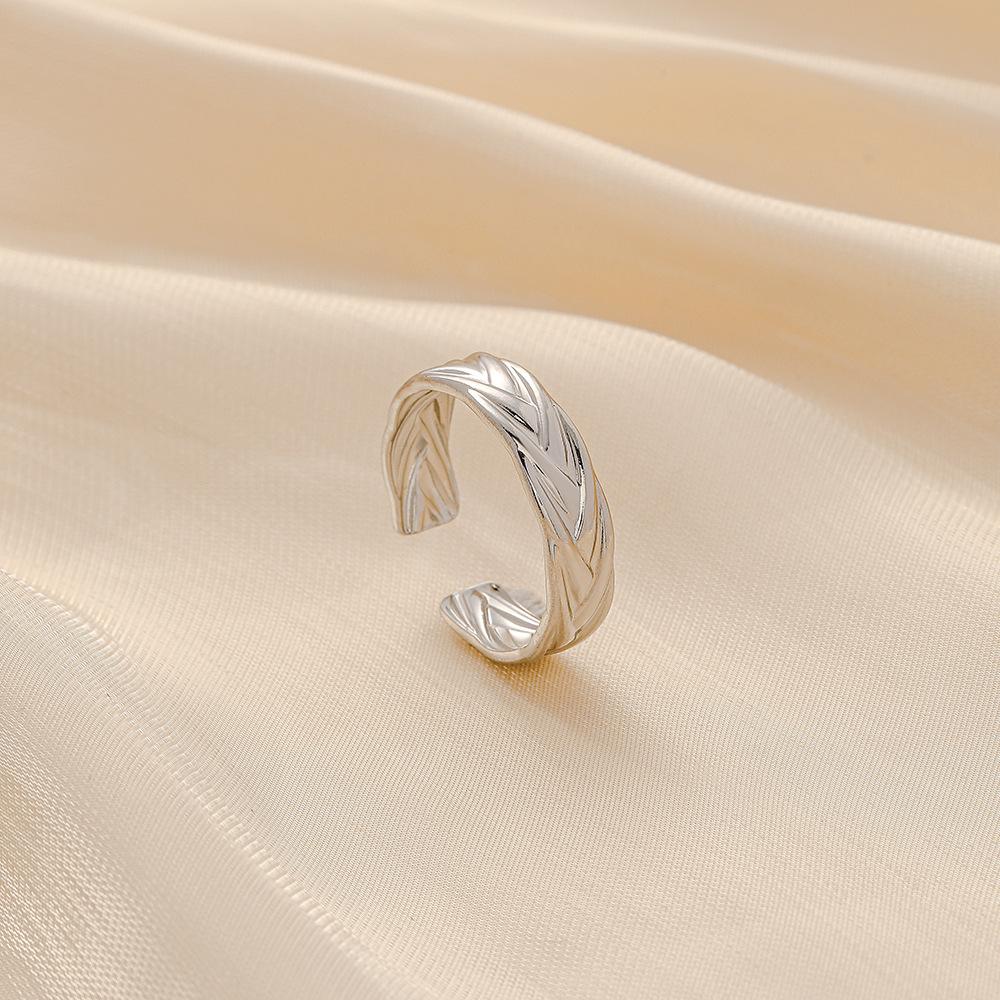 Fashionable stainless steel opening braided hemp pattern adjustable ring Simple and versatile luxury ladies ring