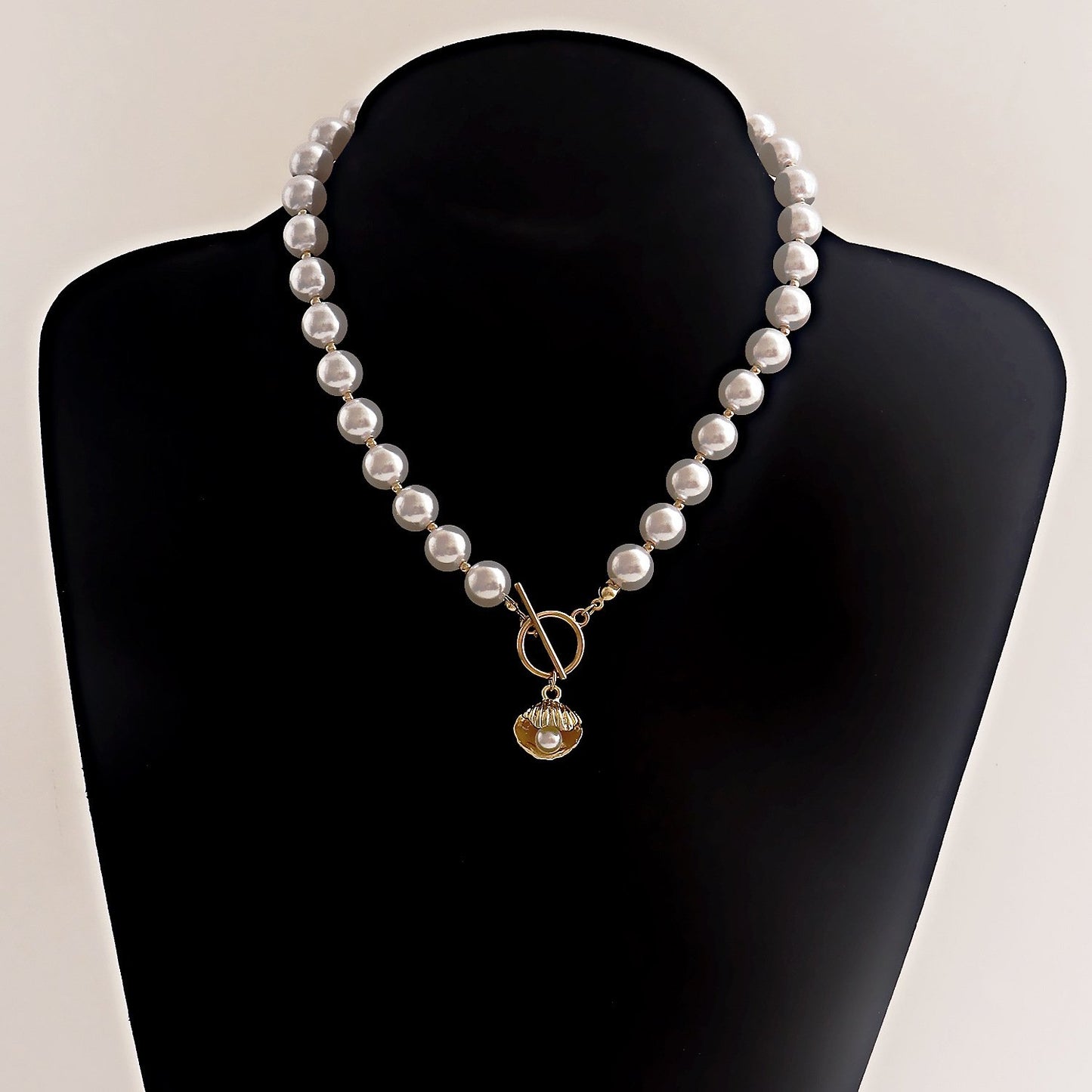 Jewelry ins imitation pearl necklace scallop pendant necklace female hot girl clavicle chain niche design