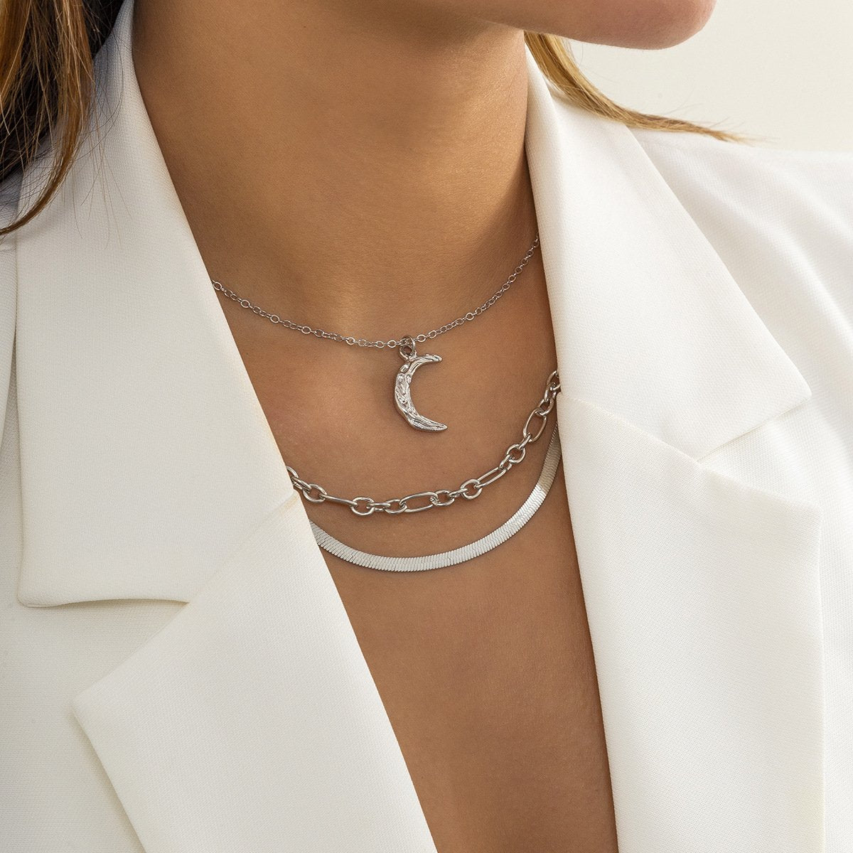 Jewelry Retro Simple Moon Pendant Necklace Hip Hop Personality Metal Snake Bone Chain Chain Necklace