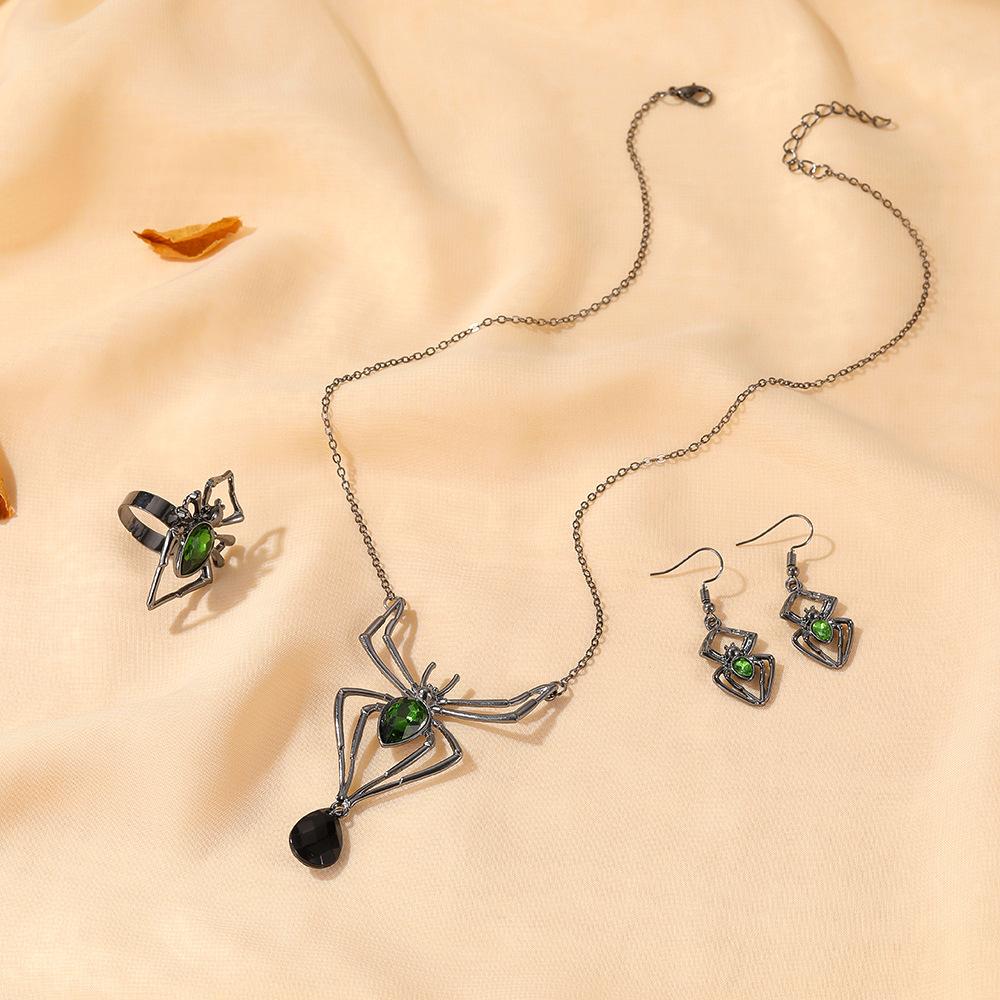 Halloween Jewelry Exaggerated Three-piece Spider Necklace Earrings Ring Retro Emerald Set Accessories