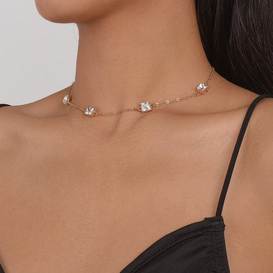 N1367 Minority Palace Simple Necklace Women's French Light Luxury Retro Temperament Micro-inlaid Rhinestone Necklace