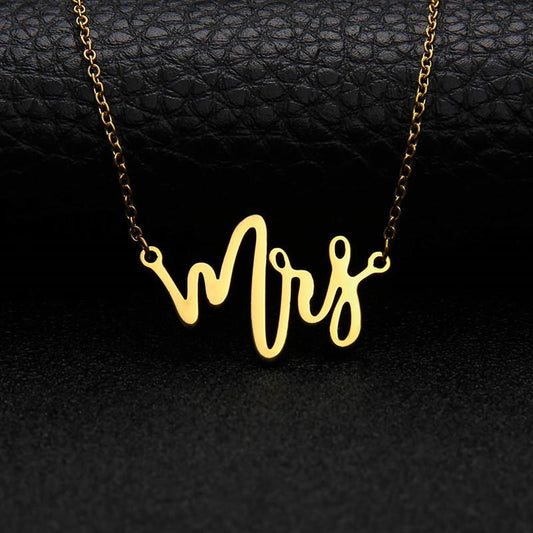 English Mrs Necklace Female Titanium Steel Small Letter Clavicle Chain Bridesmaid Gift