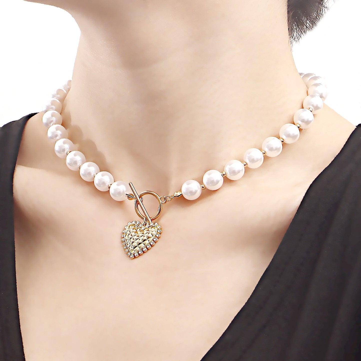 Jewelry ins acrylic pearl necklace love pendant necklace female hot girl niche design sense