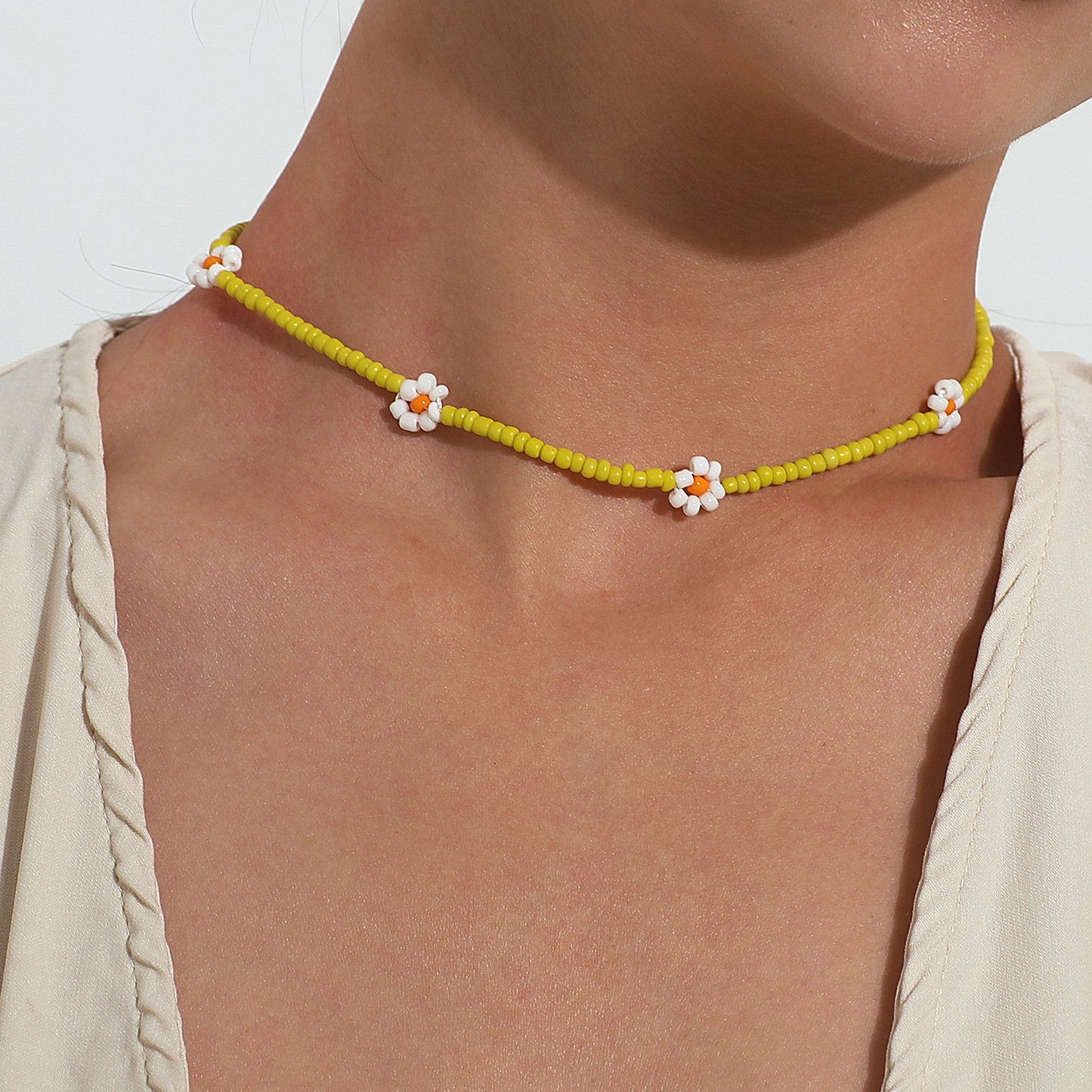 Jewelry Rice Bead Flower Necklace Women's Fashionable Temperament Adjustable Necklace