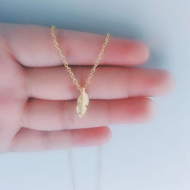 18 years jewelry leaf leaf necklace pendant female clavicle chain animal feather small plant popular
