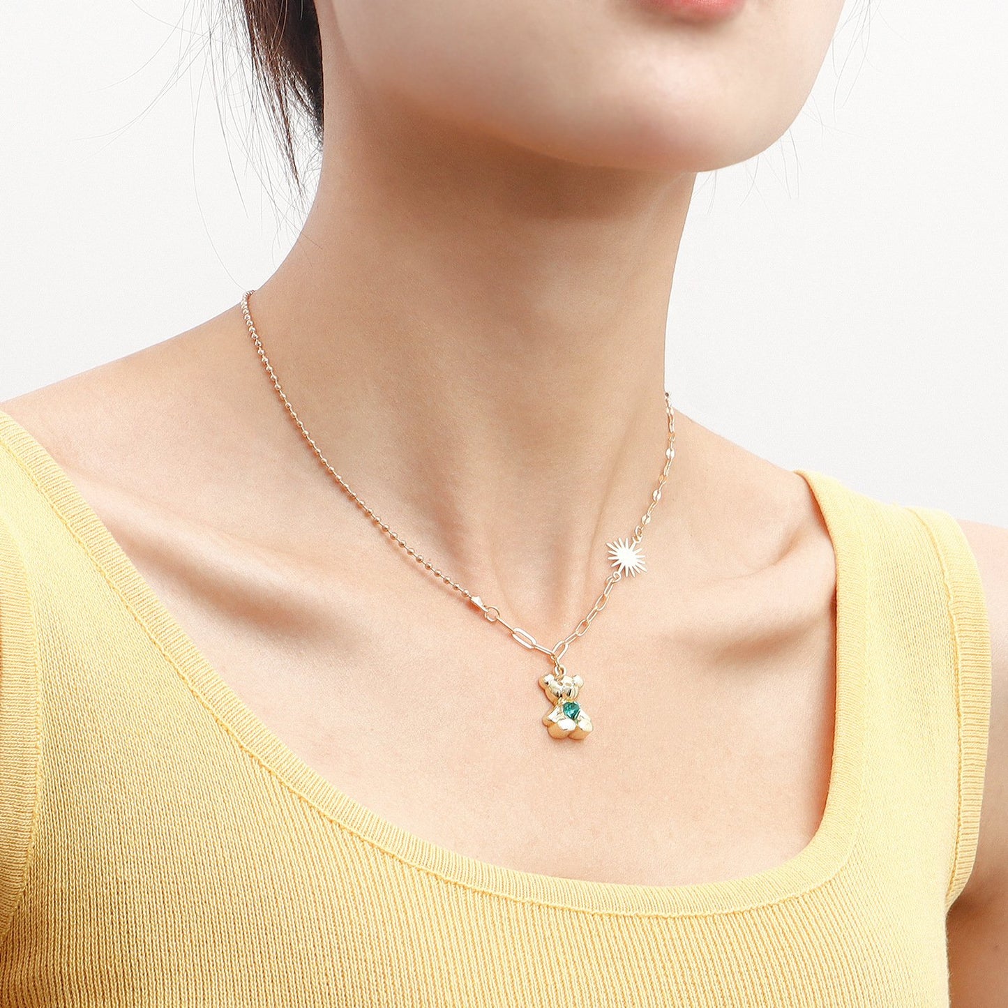 Fashion cartoon three-dimensional bear necklace female hip-hop simple bear necklace necklace ins
